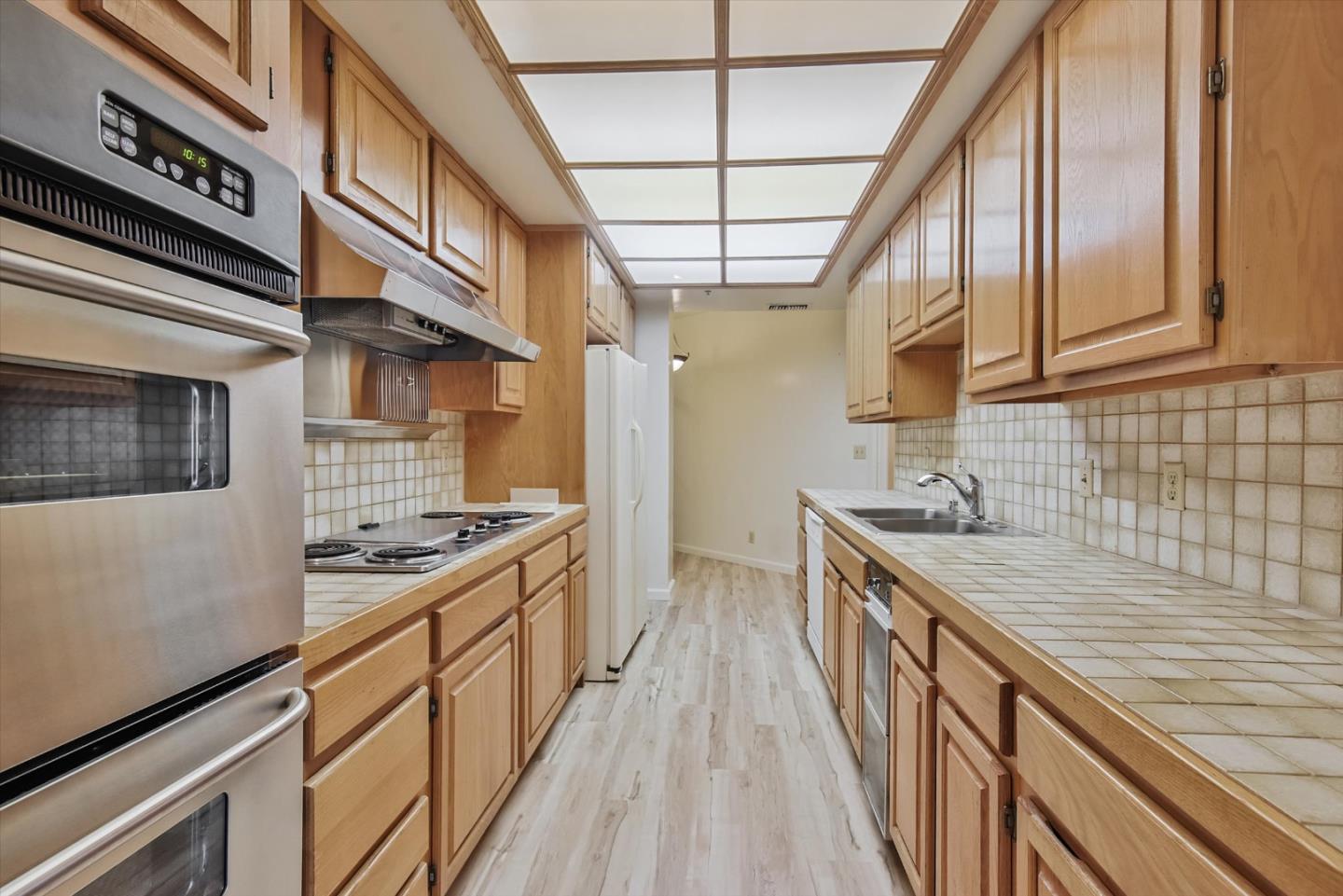 Detail Gallery Image 20 of 43 For 555 Laurel Ave #415,  San Mateo,  CA 94401 - 1 Beds | 2 Baths