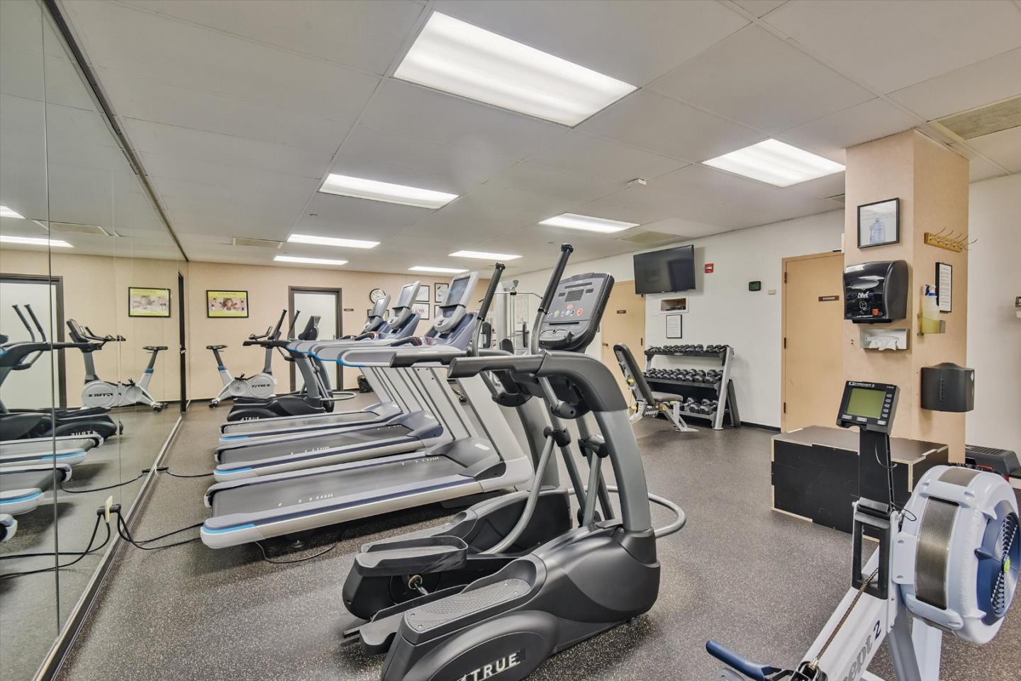 Detail Gallery Image 34 of 43 For 555 Laurel Ave #415,  San Mateo,  CA 94401 - 1 Beds | 2 Baths