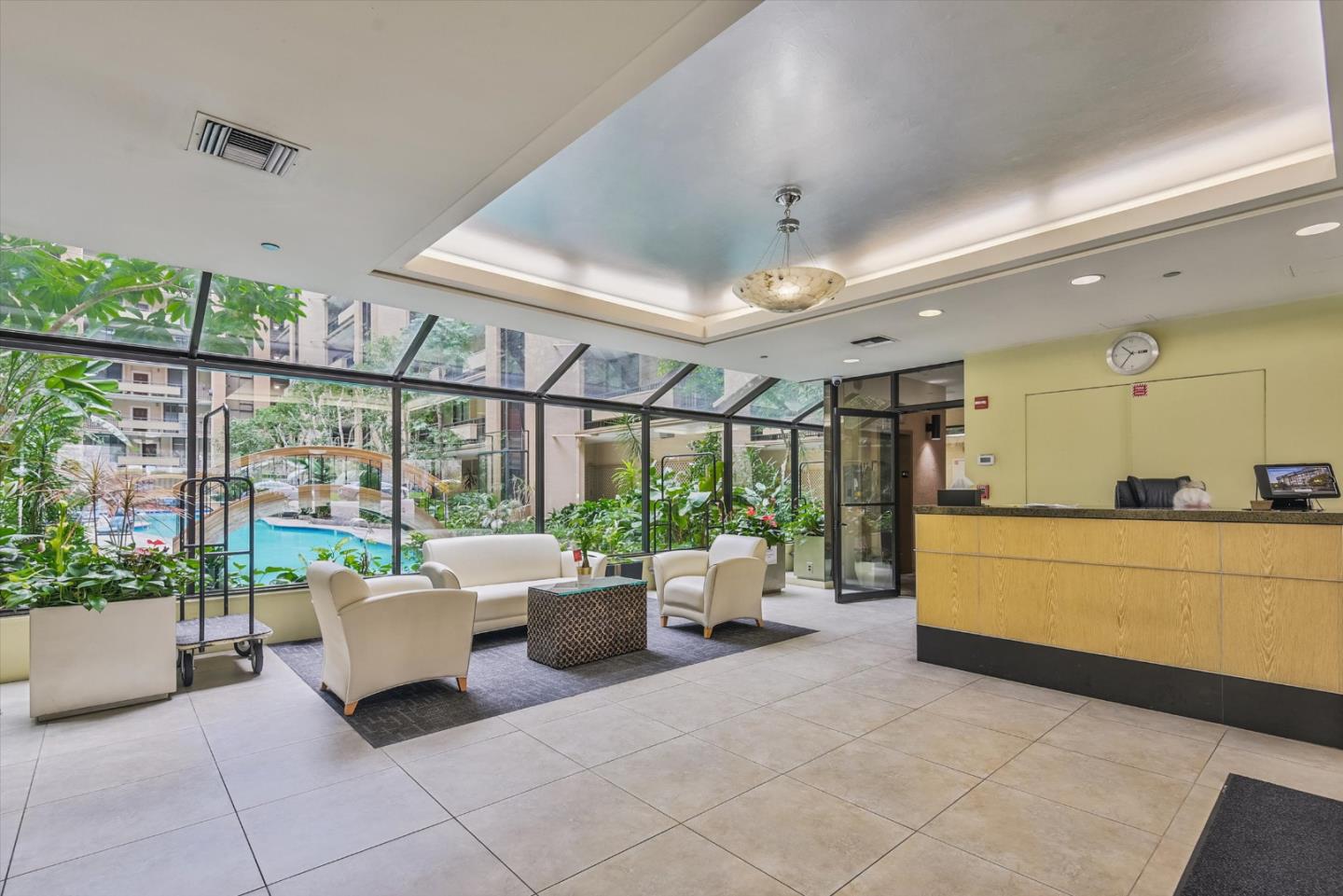 Detail Gallery Image 5 of 43 For 555 Laurel Ave #415,  San Mateo,  CA 94401 - 1 Beds | 2 Baths