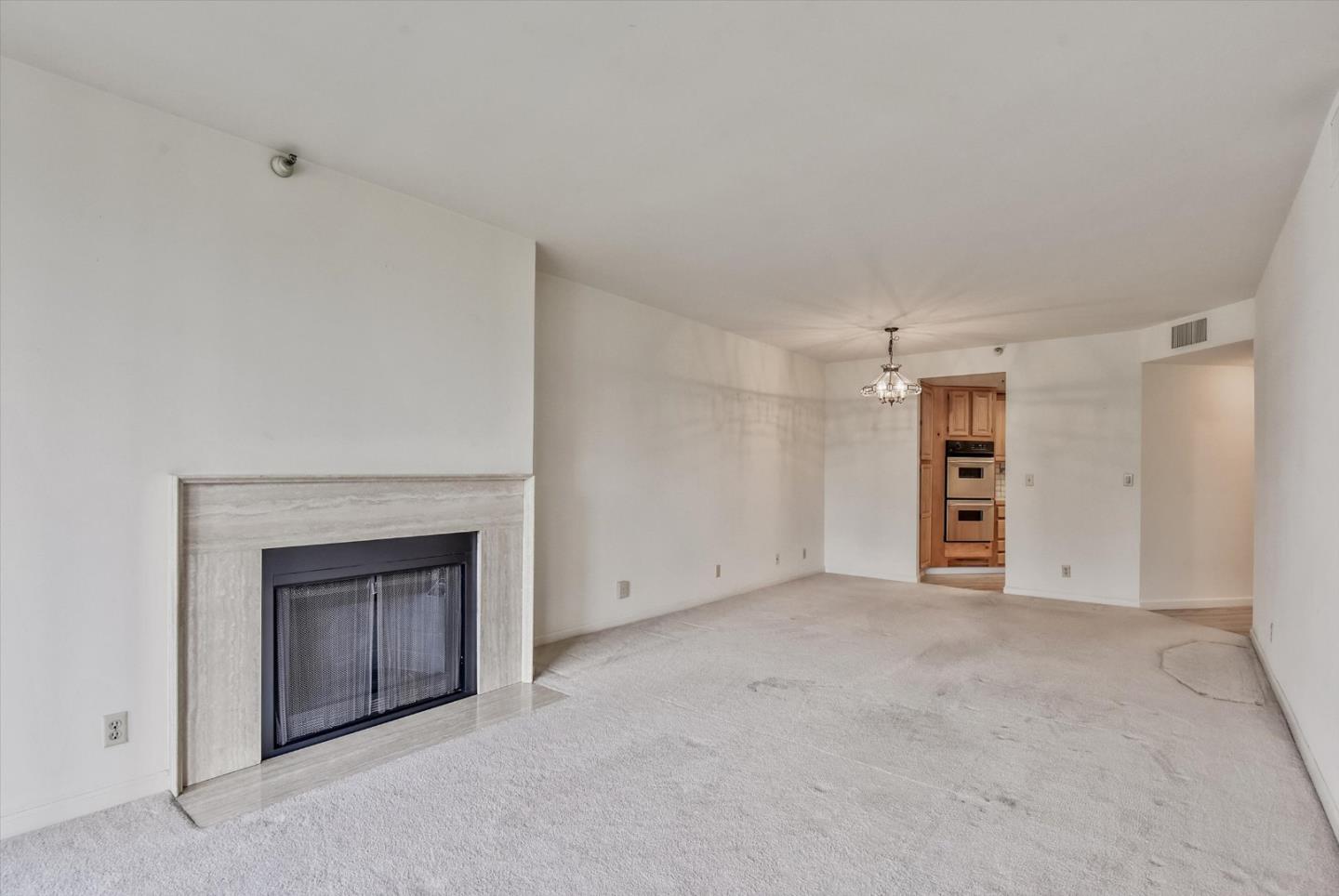 Detail Gallery Image 7 of 43 For 555 Laurel Ave #415,  San Mateo,  CA 94401 - 1 Beds | 2 Baths