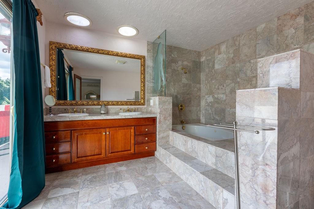 Detail Gallery Image 16 of 46 For 3 Lerner Dr, Calistoga,  CA 94515 - 4 Beds | 4/1 Baths