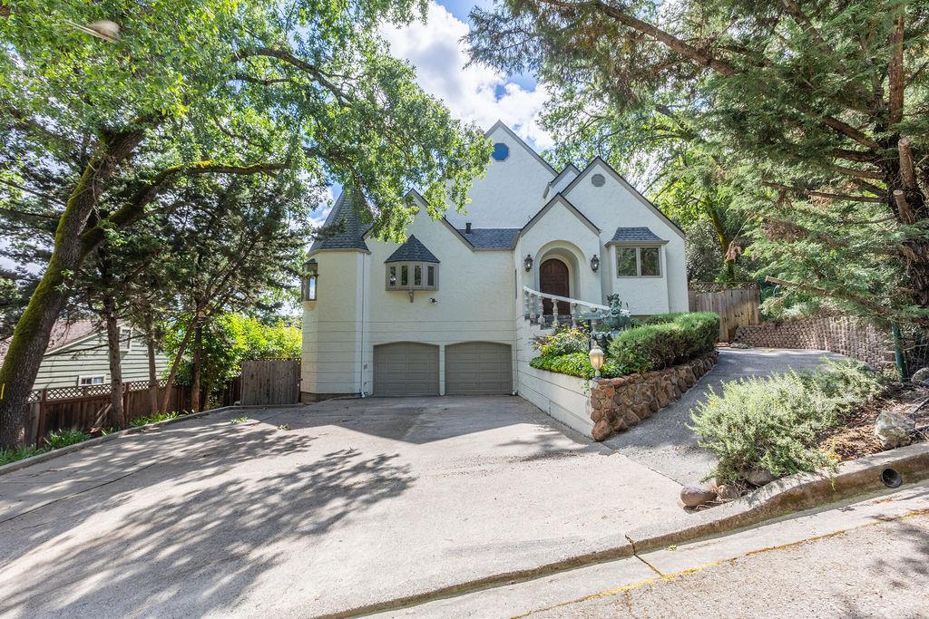 Detail Gallery Image 5 of 46 For 3 Lerner Dr, Calistoga,  CA 94515 - 4 Beds | 4/1 Baths