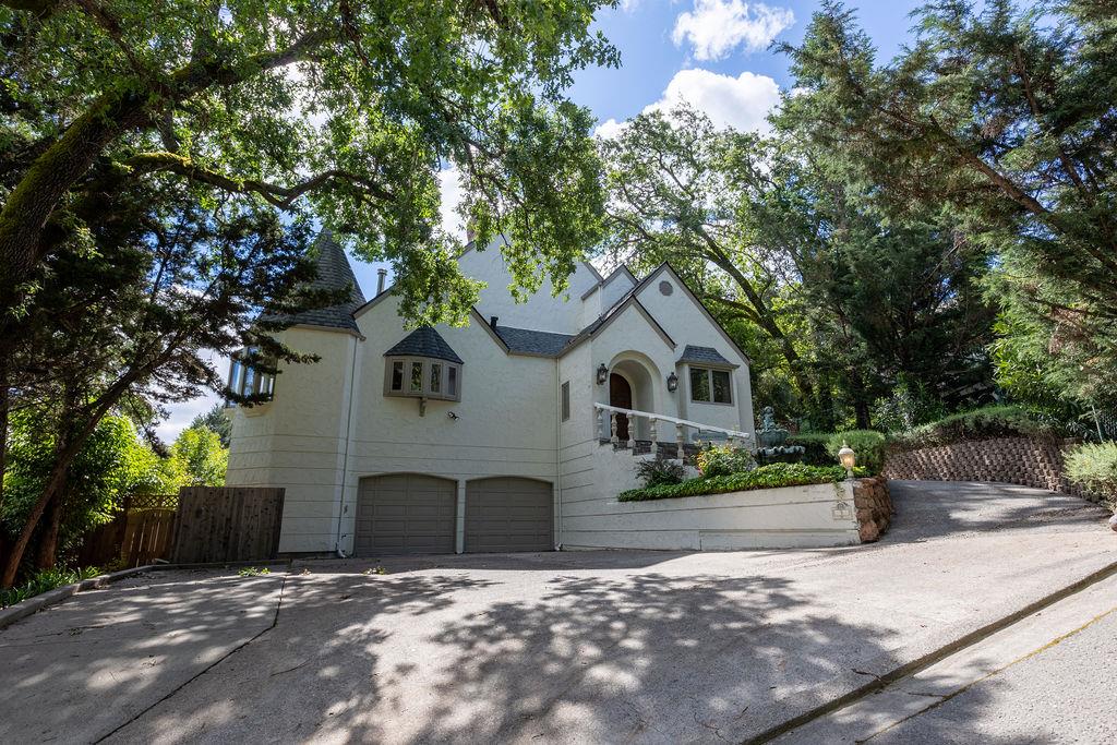 Detail Gallery Image 6 of 46 For 3 Lerner Dr, Calistoga,  CA 94515 - 4 Beds | 4/1 Baths