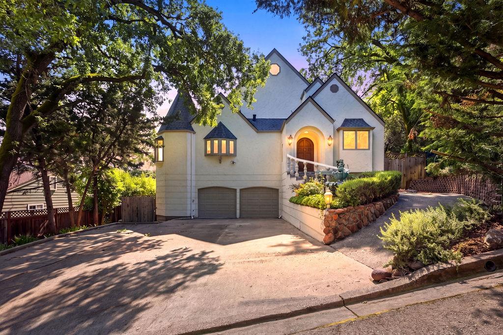 Detail Gallery Image 7 of 46 For 3 Lerner Dr, Calistoga,  CA 94515 - 4 Beds | 4/1 Baths