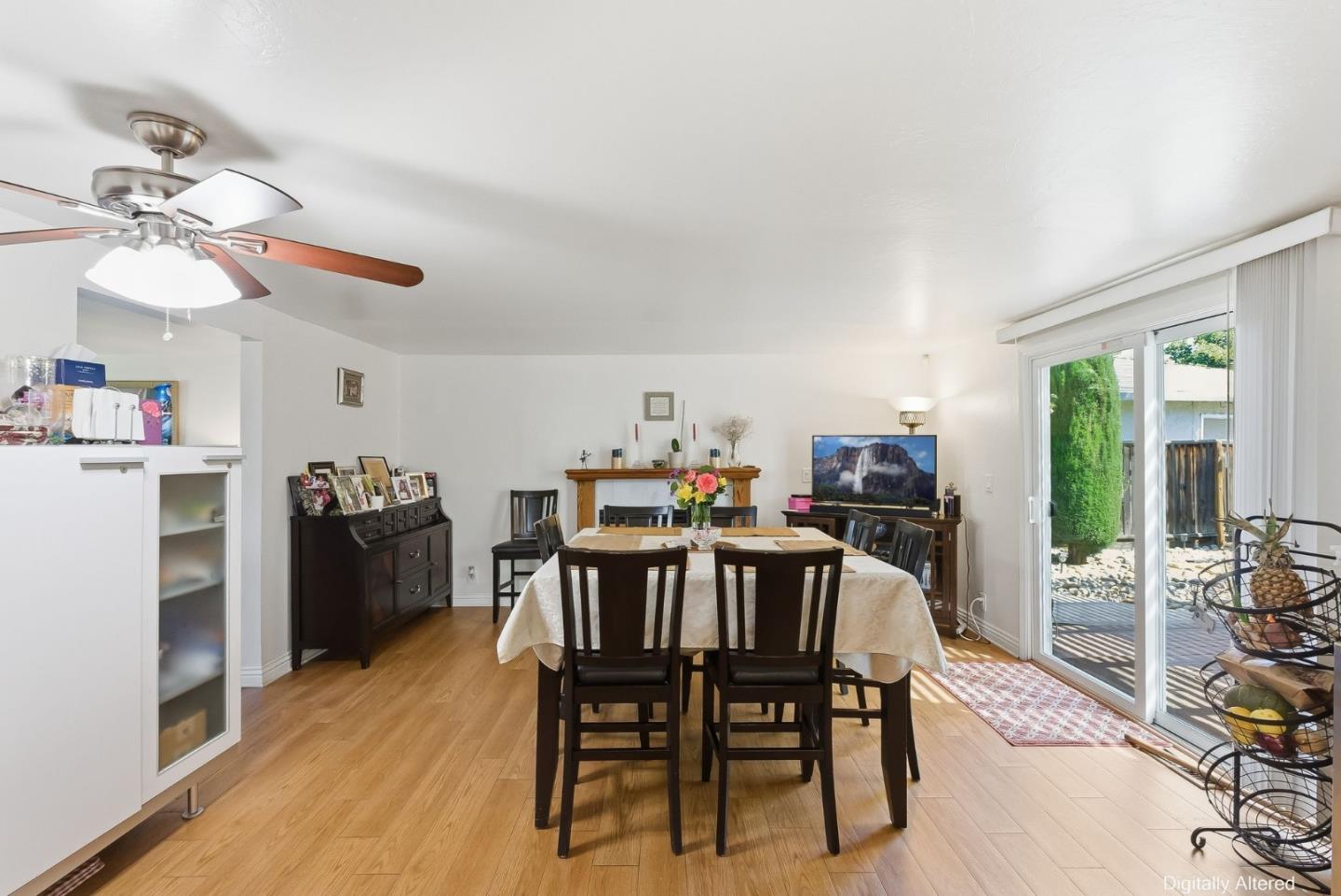 Detail Gallery Image 14 of 49 For 19170 Tilson Ave, Cupertino,  CA 95014 - 5 Beds | 3 Baths