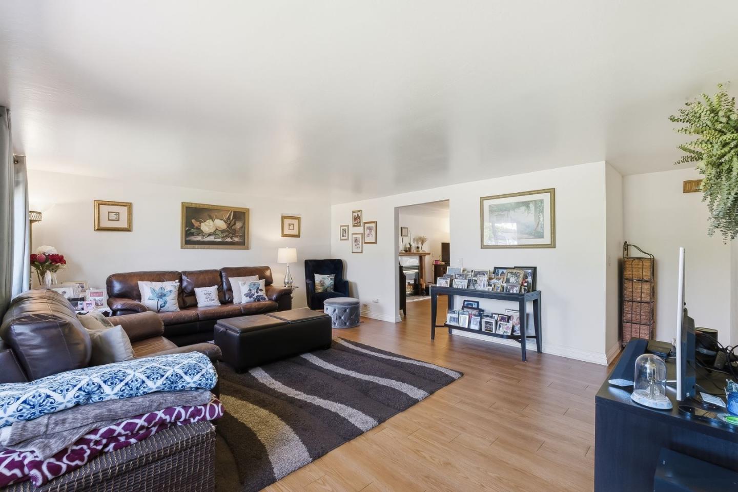 Detail Gallery Image 7 of 49 For 19170 Tilson Ave, Cupertino,  CA 95014 - 5 Beds | 3 Baths