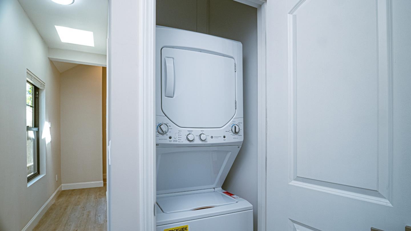 Detail Gallery Image 8 of 10 For 295 Murlagan Ave, Mountain View,  CA 94043 - 3 Beds | 2 Baths