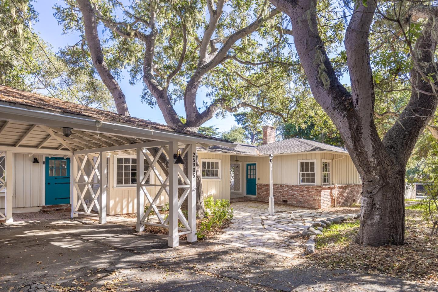 Detail Gallery Image 16 of 47 For 25905 Junipero Ave, Carmel,  CA 93923 - 4 Beds | 2/1 Baths