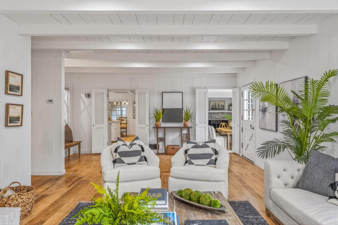 Detail Gallery Image 18 of 47 For 25905 Junipero Ave, Carmel,  CA 93923 - 4 Beds | 2/1 Baths