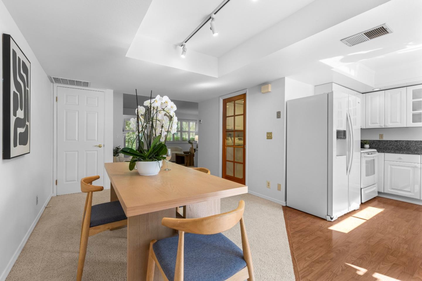 Detail Gallery Image 10 of 45 For 6046 Calle De Rico, San Jose,  CA 95124 - 2 Beds | 2/1 Baths