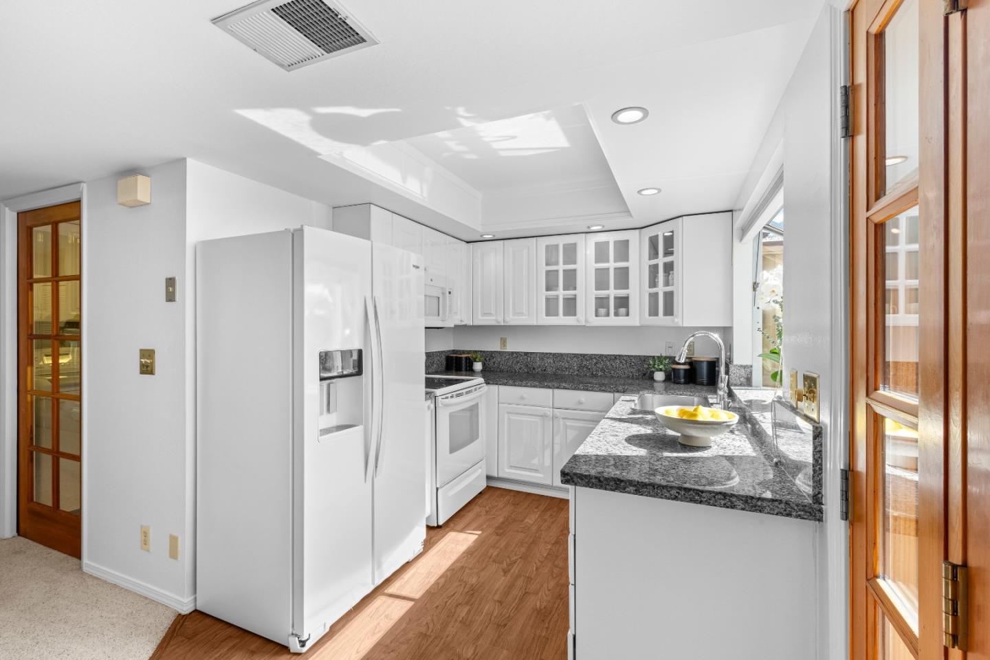 Detail Gallery Image 11 of 45 For 6046 Calle De Rico, San Jose,  CA 95124 - 2 Beds | 2/1 Baths