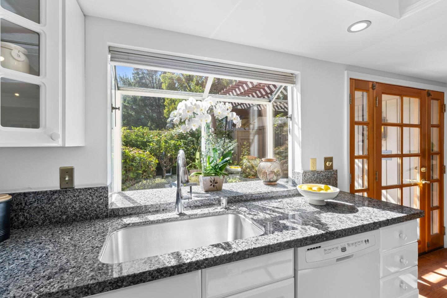 Detail Gallery Image 13 of 45 For 6046 Calle De Rico, San Jose,  CA 95124 - 2 Beds | 2/1 Baths