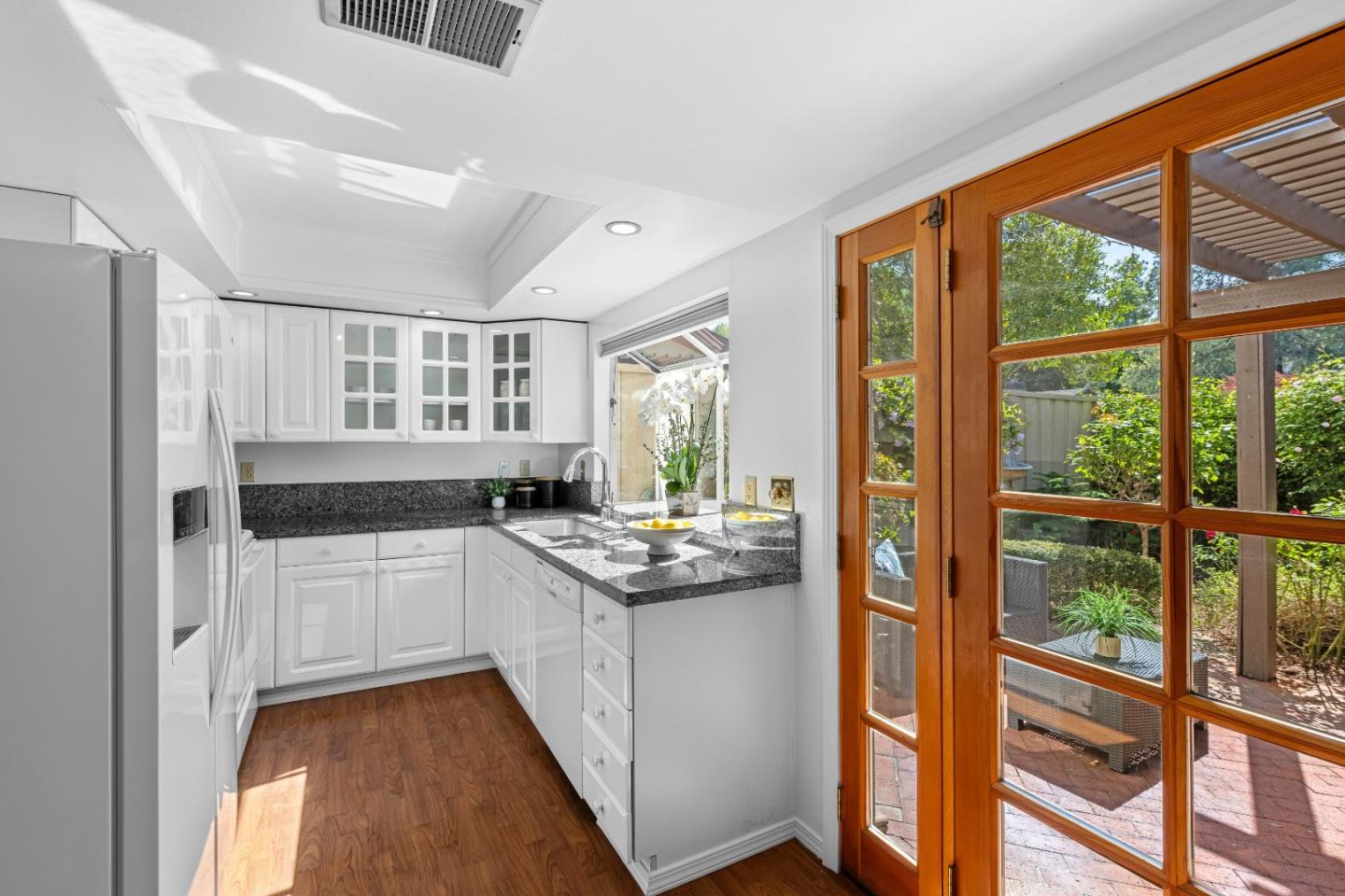 Detail Gallery Image 14 of 45 For 6046 Calle De Rico, San Jose,  CA 95124 - 2 Beds | 2/1 Baths