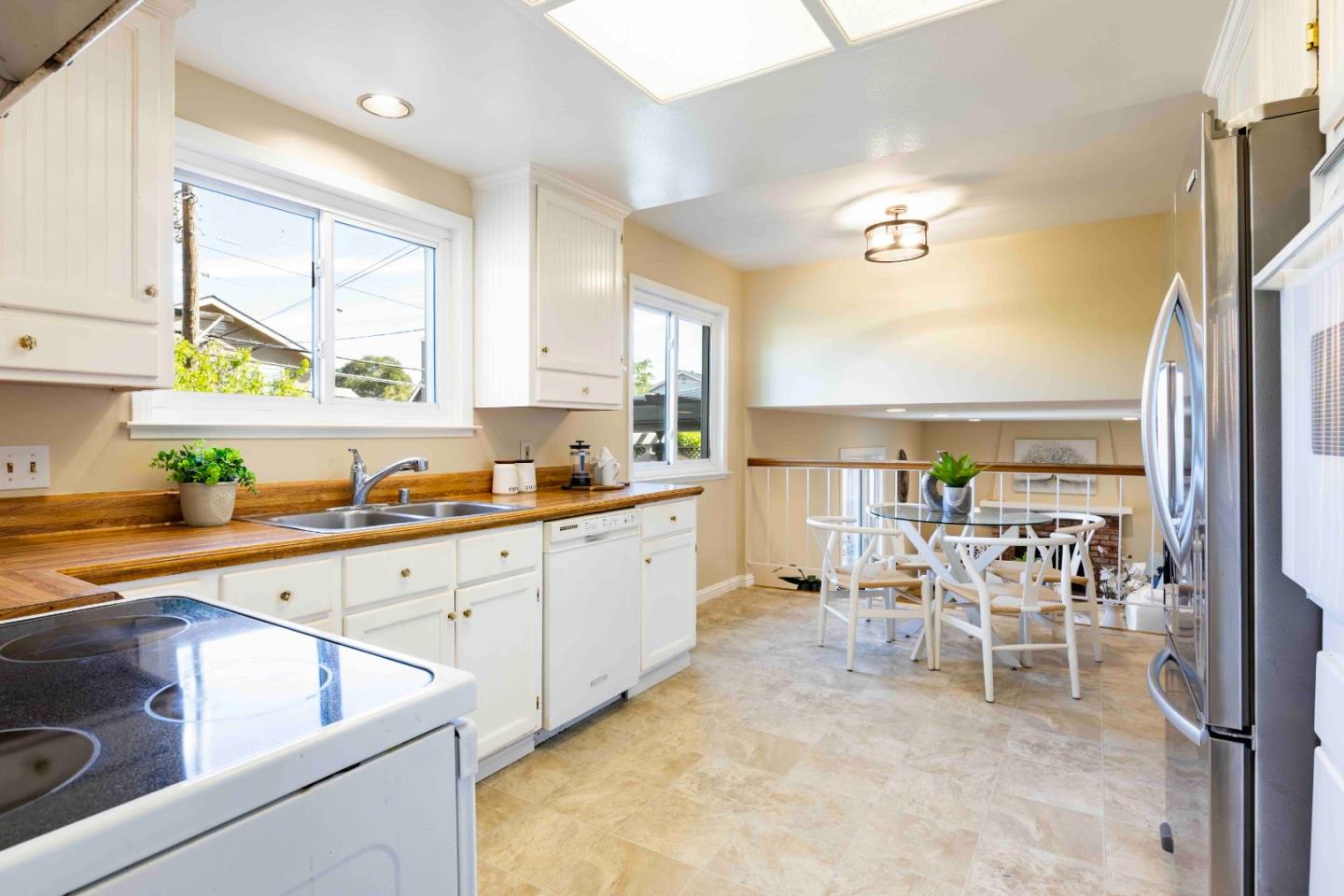 Detail Gallery Image 8 of 30 For 271 Copco Ln, San Jose,  CA 95123 - 4 Beds | 2/1 Baths