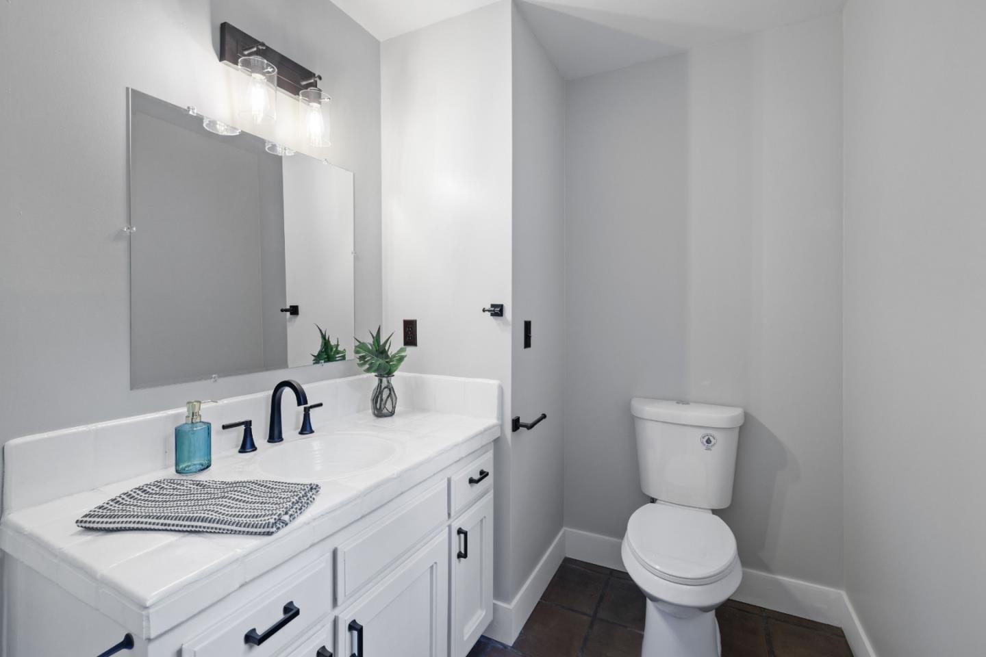 Detail Gallery Image 11 of 59 For 1380 Weston Ridge Rd, Scotts Valley,  CA 95066 - 3 Beds | 2/1 Baths