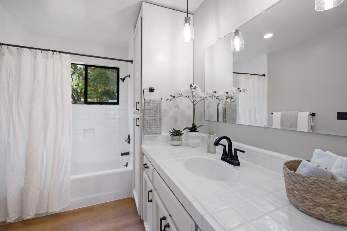 Detail Gallery Image 19 of 59 For 1380 Weston Ridge Rd, Scotts Valley,  CA 95066 - 3 Beds | 2/1 Baths