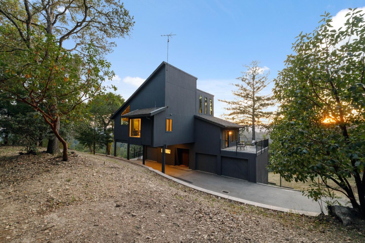 Detail Gallery Image 40 of 59 For 1380 Weston Ridge Rd, Scotts Valley,  CA 95066 - 3 Beds | 2/1 Baths