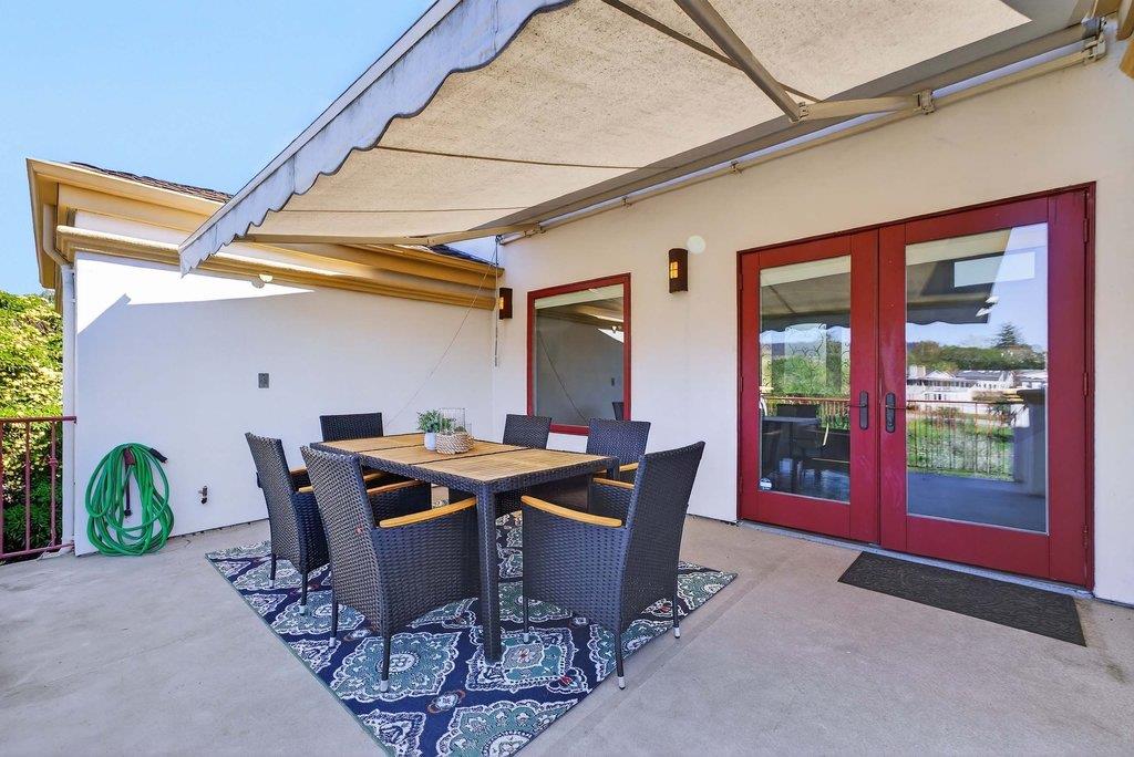 Detail Gallery Image 14 of 64 For 41 S Circle Dr, Santa Cruz,  CA 95060 - 4 Beds | 3/1 Baths