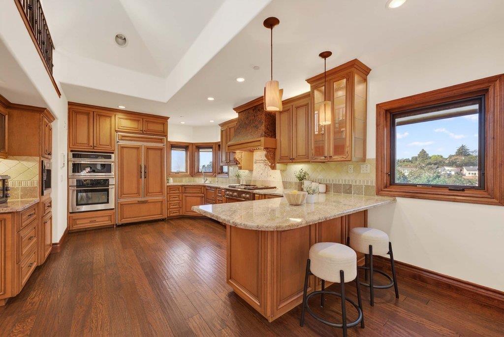 Detail Gallery Image 16 of 64 For 41 S Circle Dr, Santa Cruz,  CA 95060 - 4 Beds | 3/1 Baths