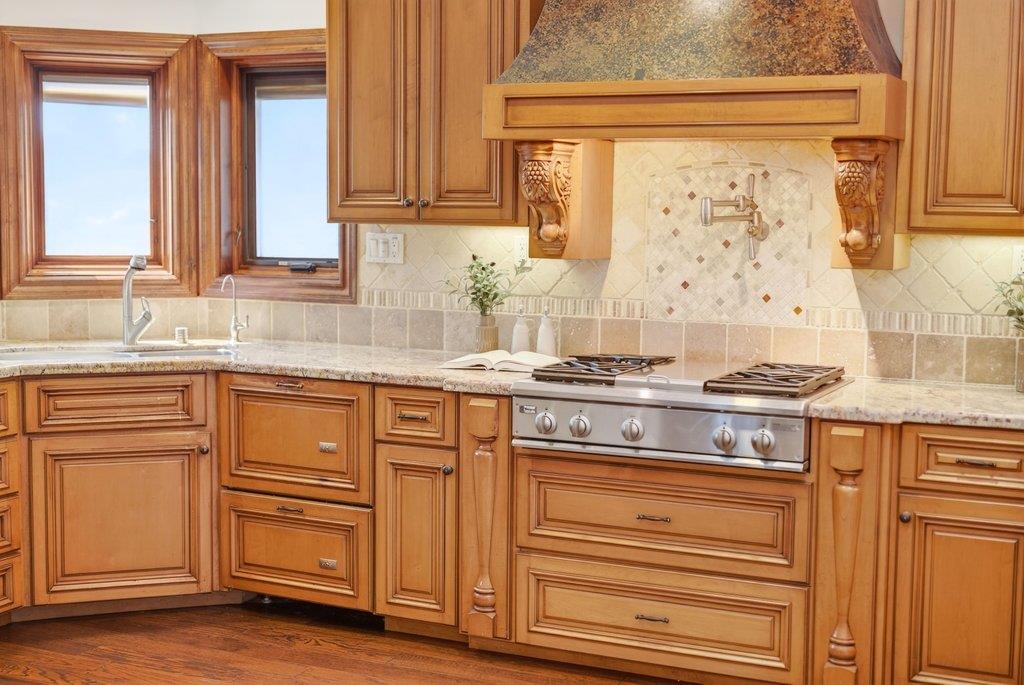 Detail Gallery Image 18 of 64 For 41 S Circle Dr, Santa Cruz,  CA 95060 - 4 Beds | 3/1 Baths