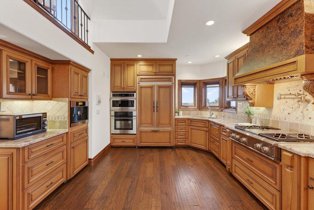 Detail Gallery Image 19 of 64 For 41 S Circle Dr, Santa Cruz,  CA 95060 - 4 Beds | 3/1 Baths