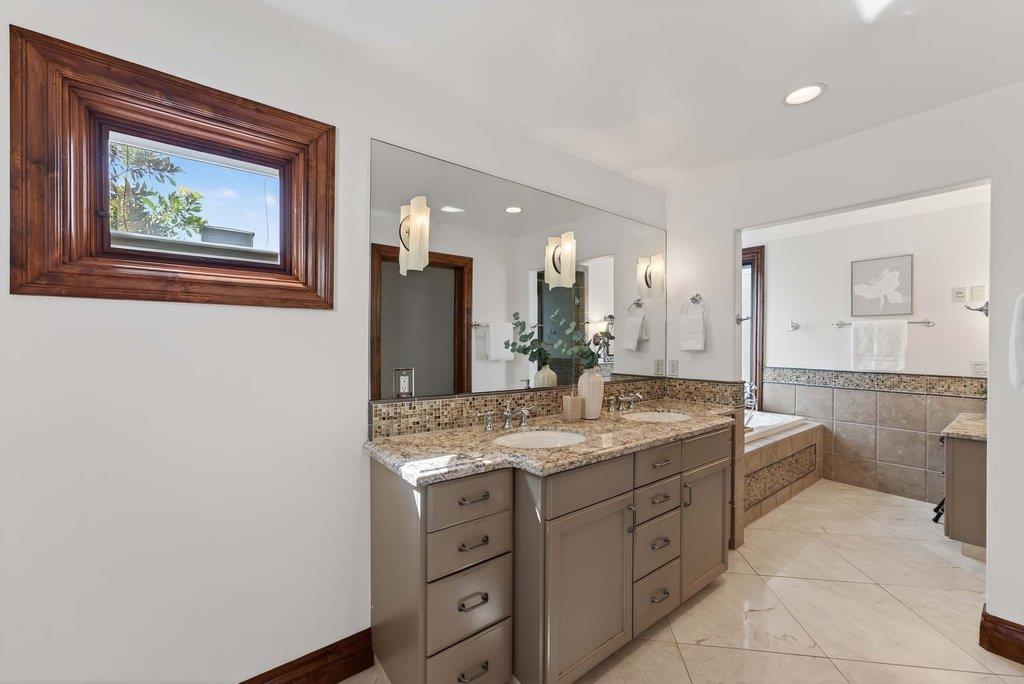 Detail Gallery Image 28 of 64 For 41 S Circle Dr, Santa Cruz,  CA 95060 - 4 Beds | 3/1 Baths