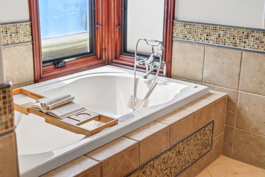 Detail Gallery Image 30 of 64 For 41 S Circle Dr, Santa Cruz,  CA 95060 - 4 Beds | 3/1 Baths