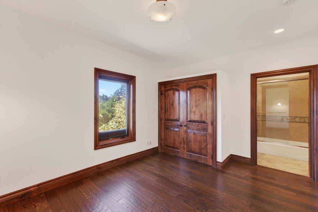 Detail Gallery Image 36 of 64 For 41 S Circle Dr, Santa Cruz,  CA 95060 - 4 Beds | 3/1 Baths