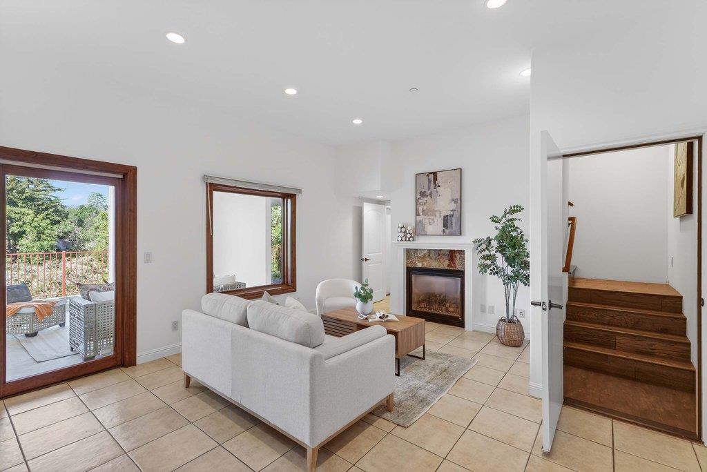 Detail Gallery Image 38 of 64 For 41 S Circle Dr, Santa Cruz,  CA 95060 - 4 Beds | 3/1 Baths