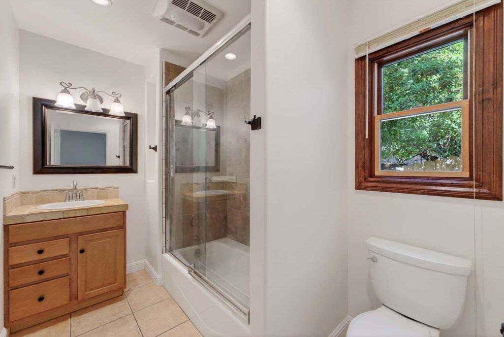 Detail Gallery Image 47 of 64 For 41 S Circle Dr, Santa Cruz,  CA 95060 - 4 Beds | 3/1 Baths