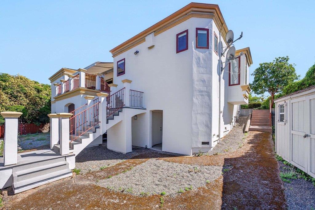 Detail Gallery Image 53 of 64 For 41 S Circle Dr, Santa Cruz,  CA 95060 - 4 Beds | 3/1 Baths