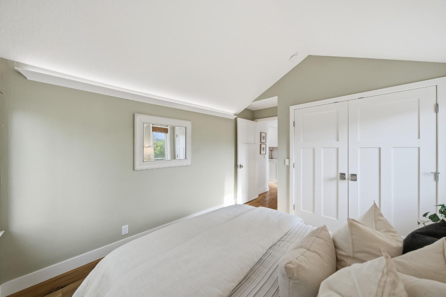 Detail Gallery Image 22 of 65 For 810 Glencrag Way, Woodside,  CA 94062 - 4 Beds | 4 Baths