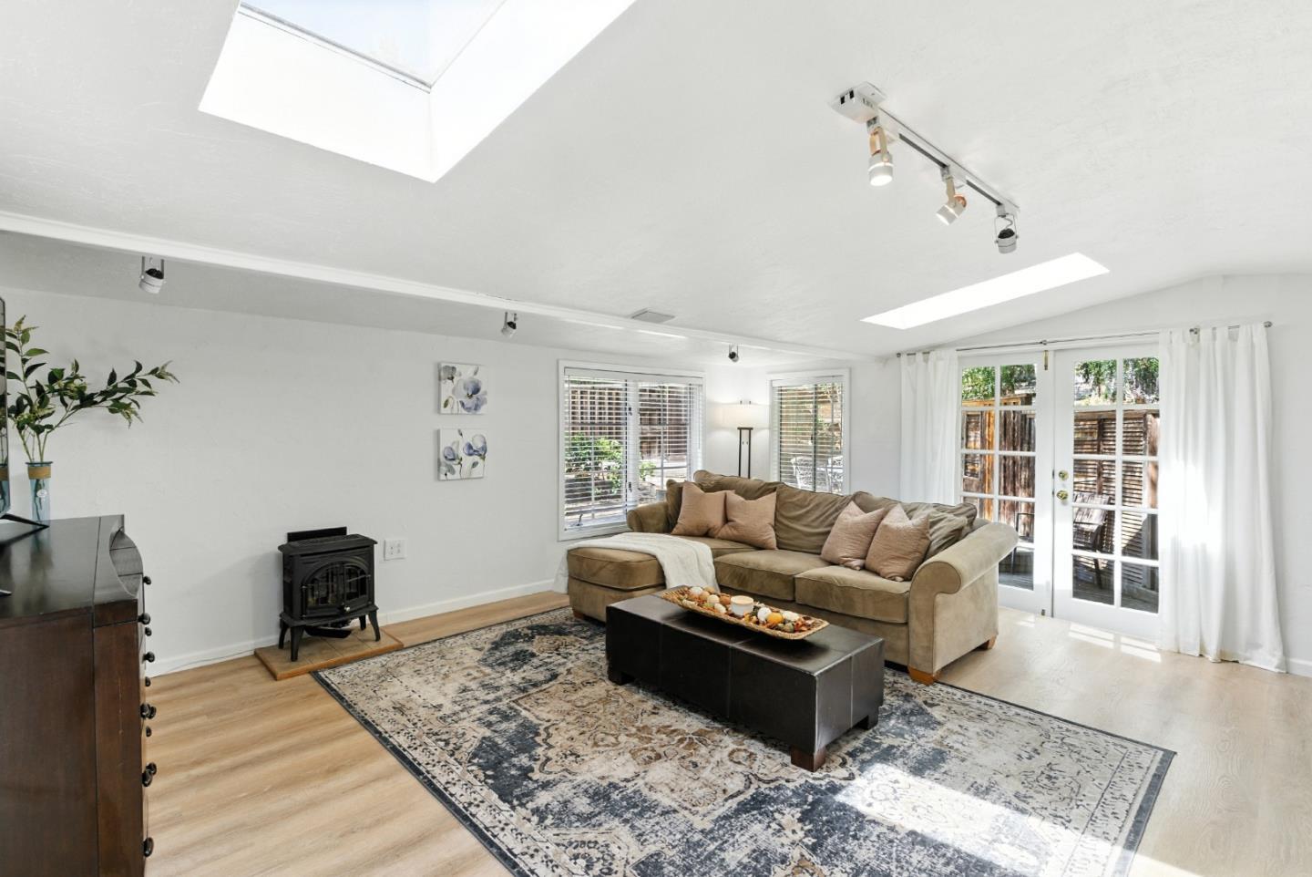 Detail Gallery Image 44 of 65 For 810 Glencrag Way, Woodside,  CA 94062 - 4 Beds | 4 Baths