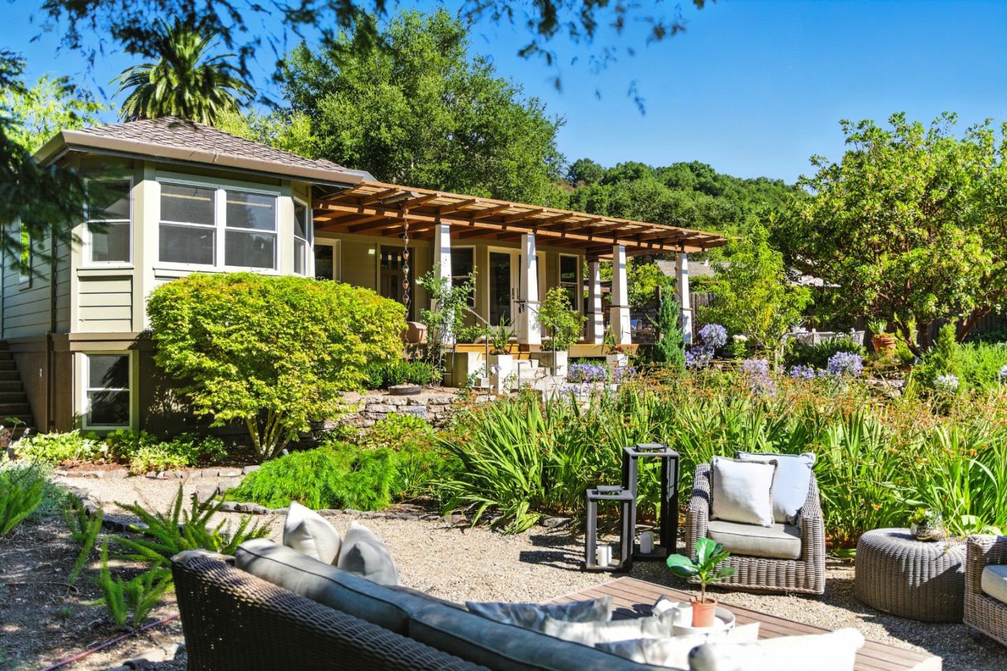 Detail Gallery Image 54 of 65 For 810 Glencrag Way, Woodside,  CA 94062 - 4 Beds | 4 Baths