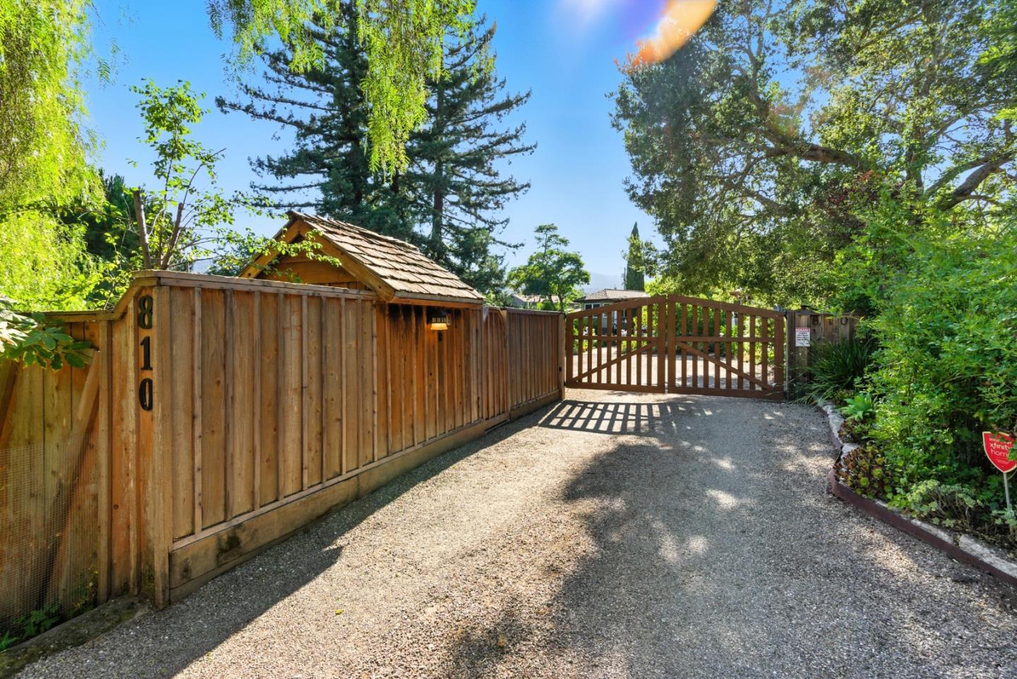 Detail Gallery Image 64 of 65 For 810 Glencrag Way, Woodside,  CA 94062 - 4 Beds | 4 Baths