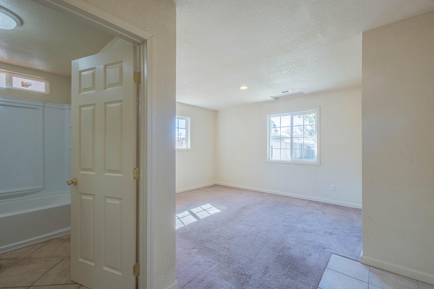 Detail Gallery Image 14 of 28 For 40 Oak, Salinas,  CA 93901 - 3 Beds | 2 Baths