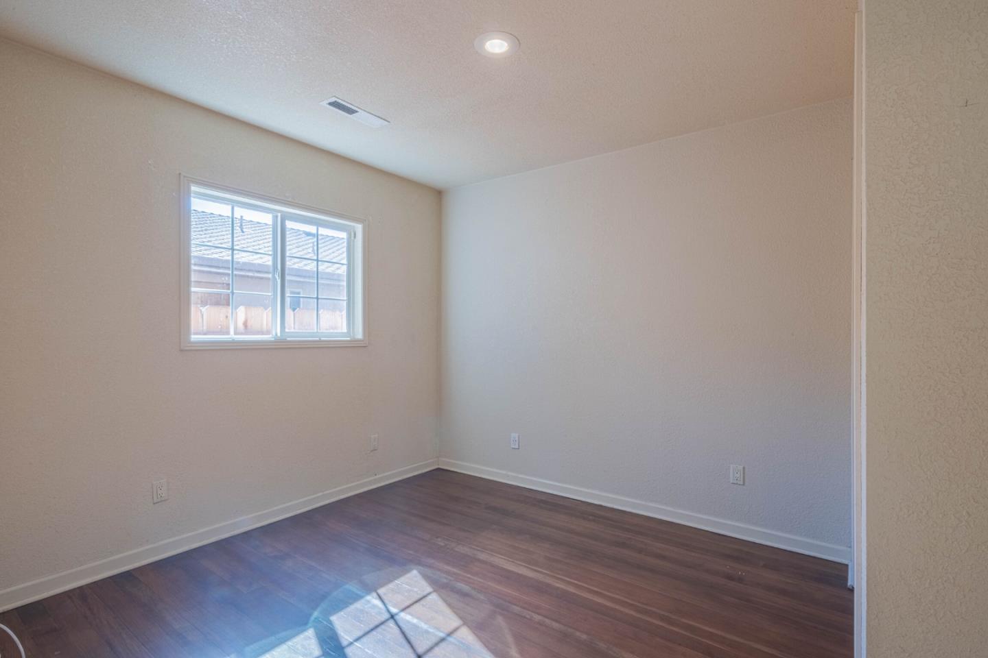 Detail Gallery Image 22 of 28 For 40 Oak, Salinas,  CA 93901 - 3 Beds | 2 Baths