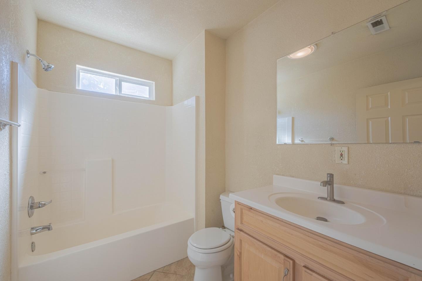 Detail Gallery Image 24 of 28 For 40 Oak, Salinas,  CA 93901 - 3 Beds | 2 Baths