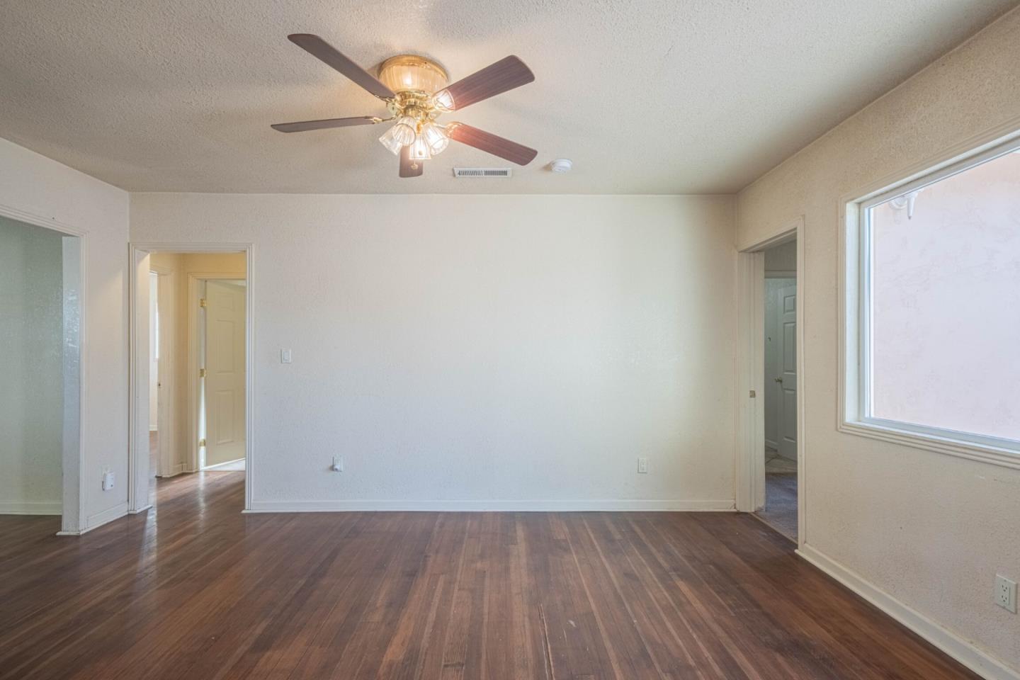 Detail Gallery Image 7 of 28 For 40 Oak, Salinas,  CA 93901 - 3 Beds | 2 Baths