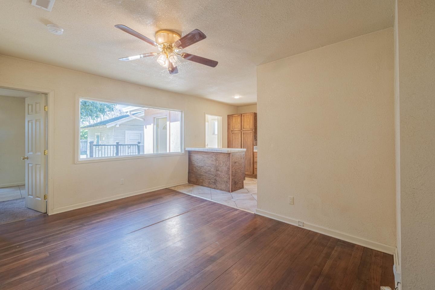 Detail Gallery Image 8 of 28 For 40 Oak, Salinas,  CA 93901 - 3 Beds | 2 Baths