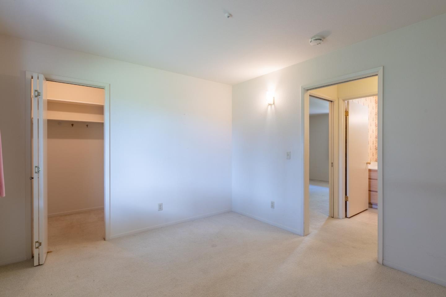 Detail Gallery Image 10 of 22 For 209 Hacienda Carmel, Carmel,  CA 93923 - 2 Beds | 2 Baths