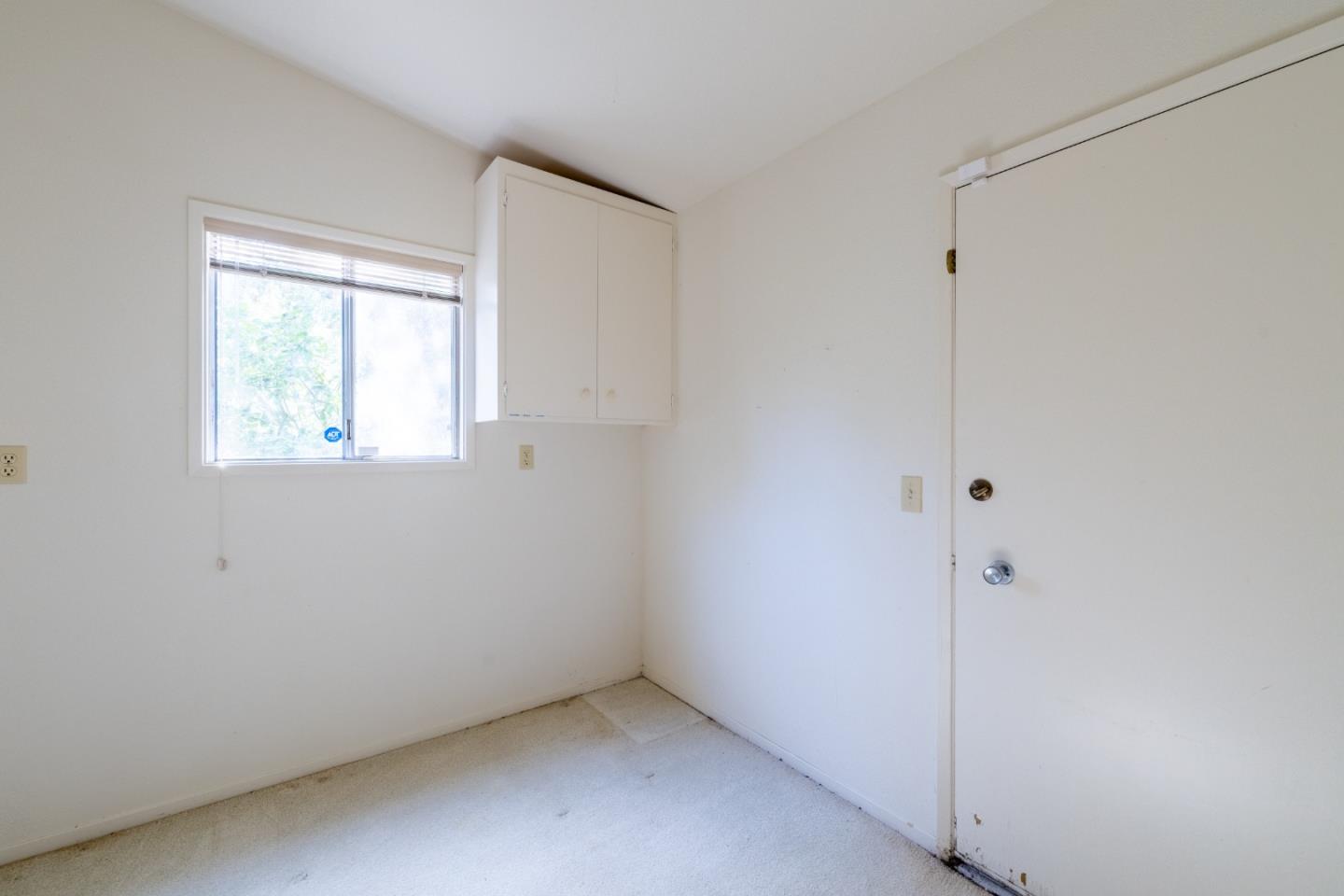 Detail Gallery Image 13 of 22 For 209 Hacienda Carmel, Carmel,  CA 93923 - 2 Beds | 2 Baths