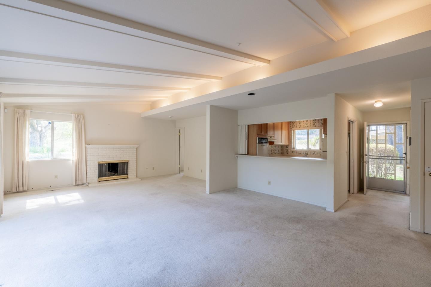 Detail Gallery Image 5 of 22 For 209 Hacienda Carmel, Carmel,  CA 93923 - 2 Beds | 2 Baths