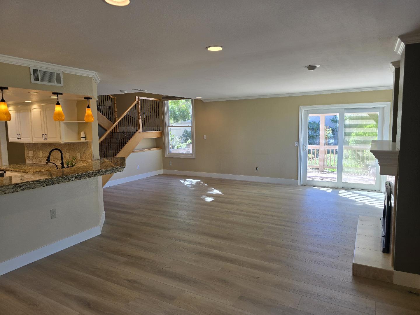 Detail Gallery Image 5 of 17 For 127 Puesta Del Sol, Los Gatos,  CA 95032 - 3 Beds | 2/1 Baths