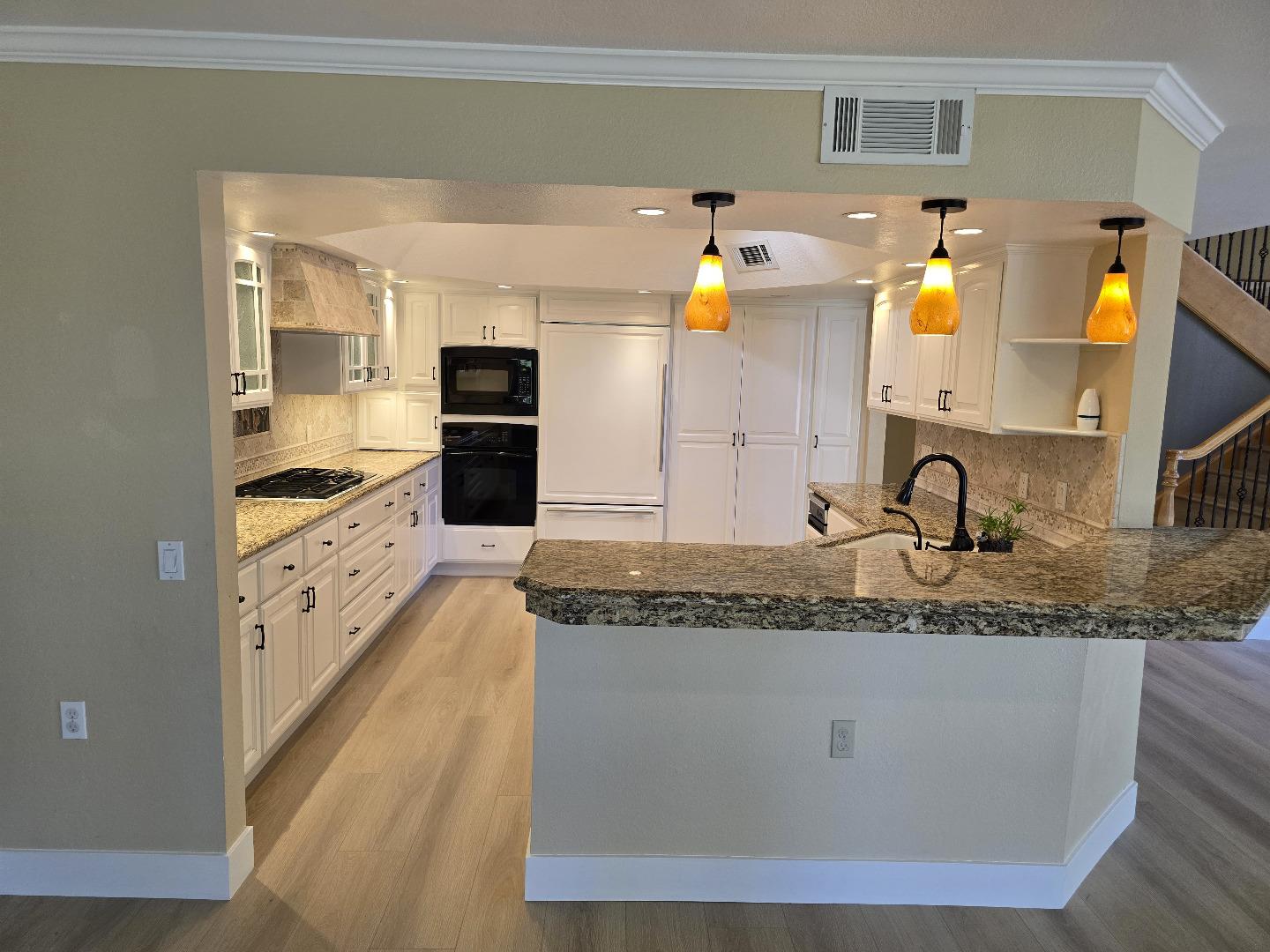 Detail Gallery Image 6 of 17 For 127 Puesta Del Sol, Los Gatos,  CA 95032 - 3 Beds | 2/1 Baths