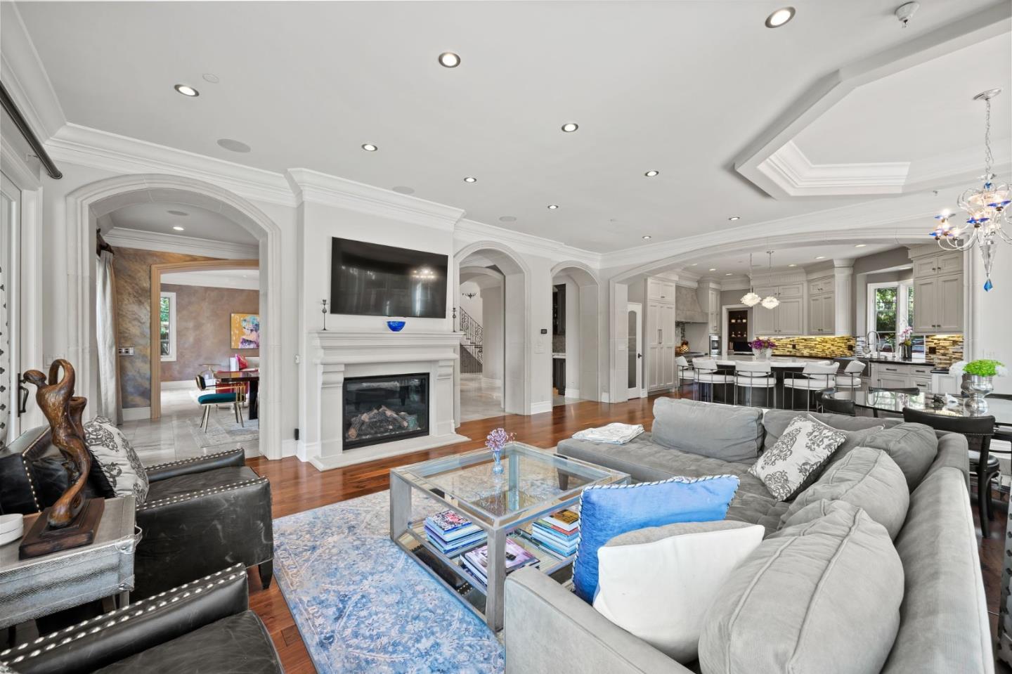 Detail Gallery Image 17 of 86 For 15301 Robin Anne Ln, Monte Sereno,  CA 95030 - 5 Beds | 7/1 Baths