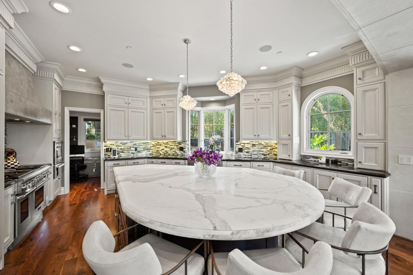 Detail Gallery Image 19 of 86 For 15301 Robin Anne Ln, Monte Sereno,  CA 95030 - 5 Beds | 7/1 Baths