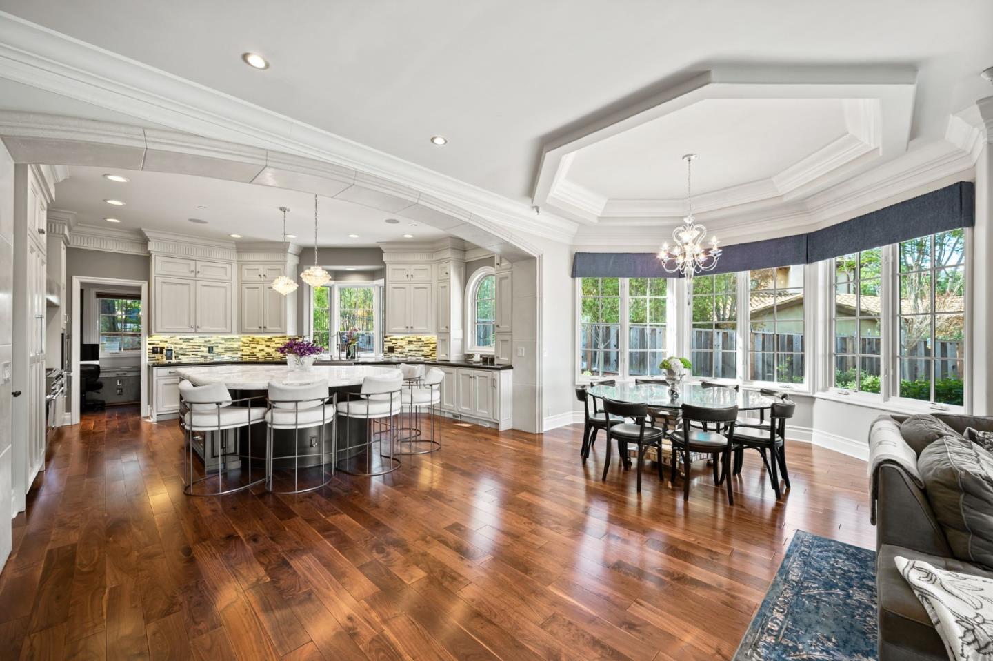 Detail Gallery Image 23 of 86 For 15301 Robin Anne Ln, Monte Sereno,  CA 95030 - 5 Beds | 7/1 Baths