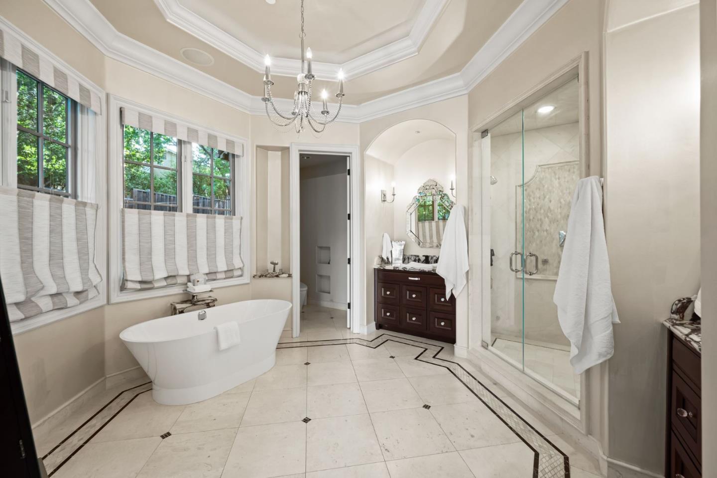 Detail Gallery Image 28 of 86 For 15301 Robin Anne Ln, Monte Sereno,  CA 95030 - 5 Beds | 7/1 Baths