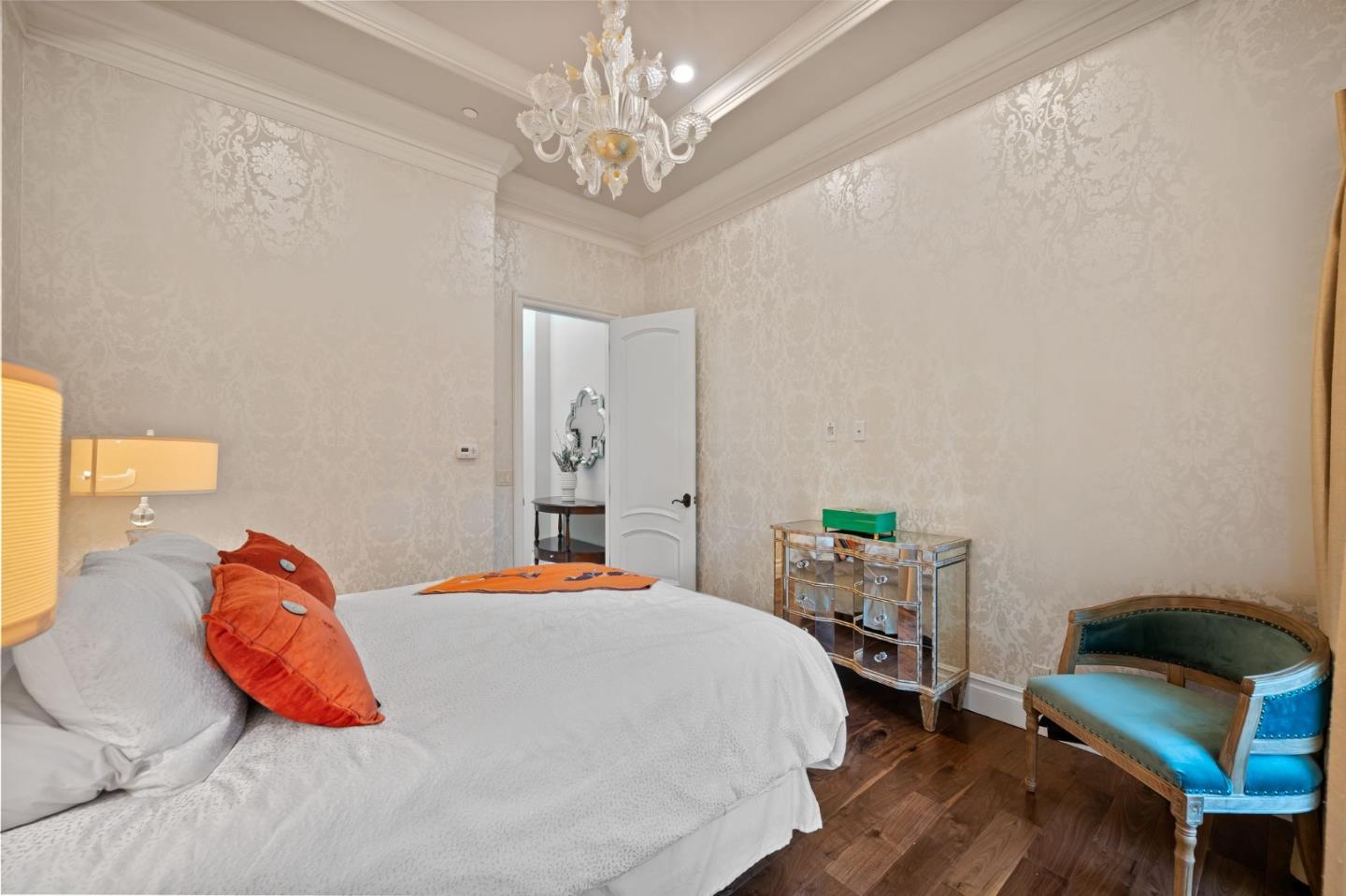 Detail Gallery Image 34 of 86 For 15301 Robin Anne Ln, Monte Sereno,  CA 95030 - 5 Beds | 7/1 Baths